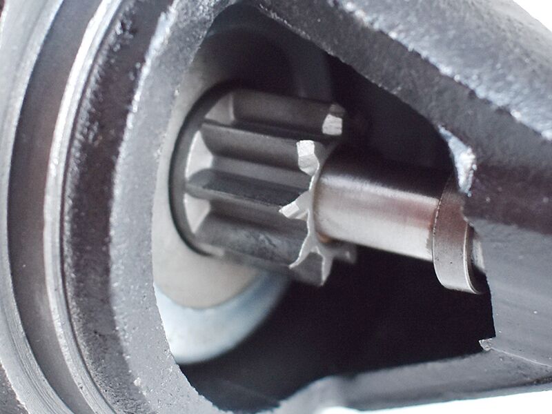 Elektropokretac bosch 12v mercedes 123 disel
