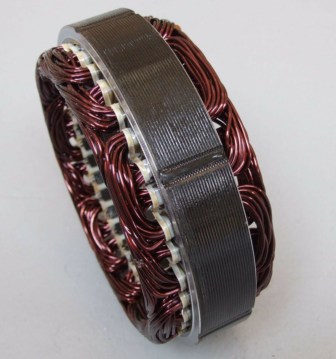 Stator alternatora bosch 24v 55a mercedes