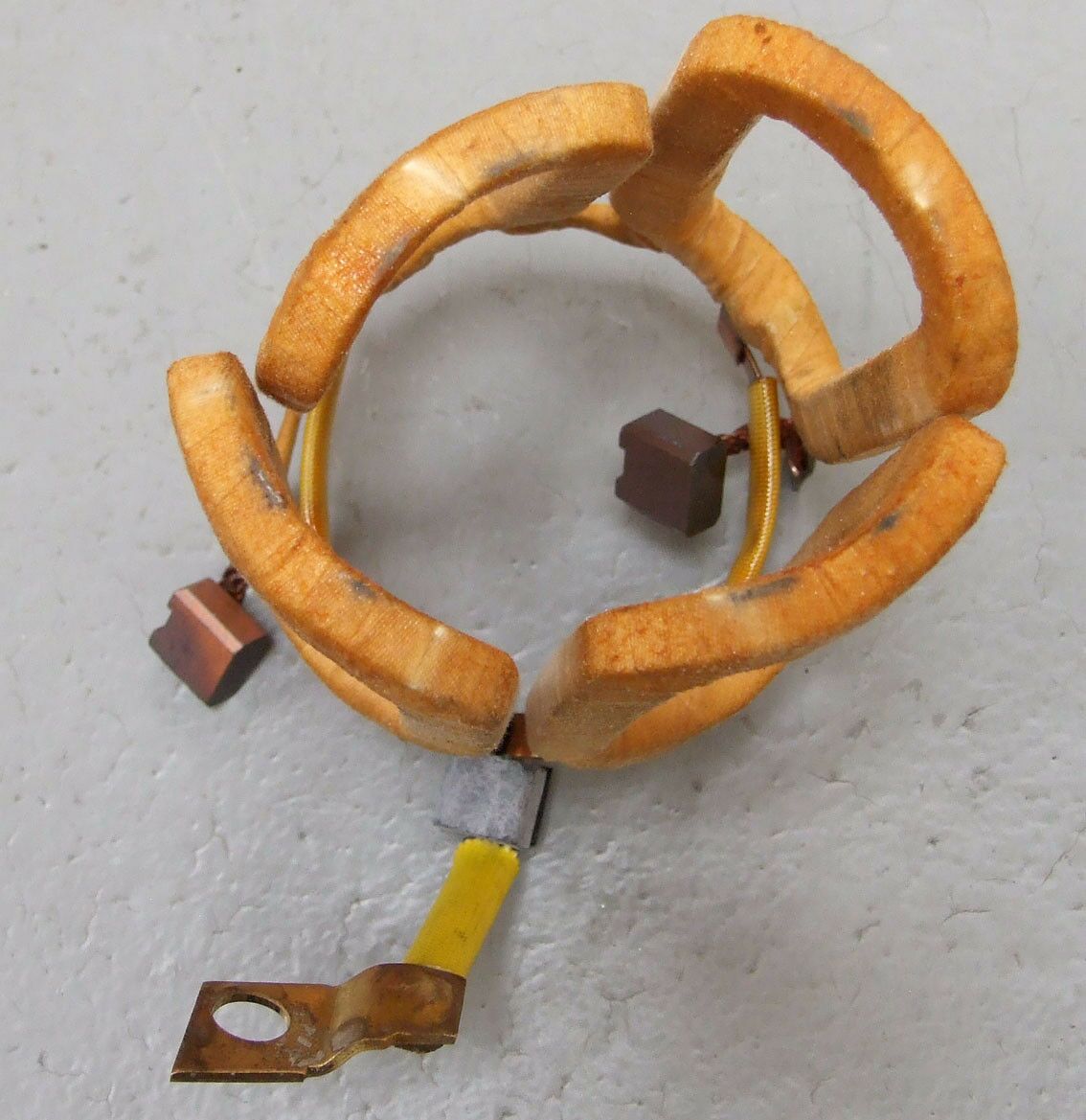 Stator elektropokretaca bosch 24v mala zastava