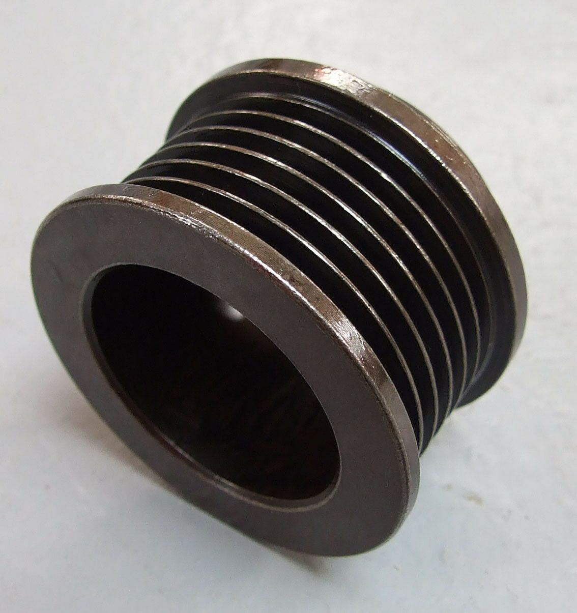 Remenica alternatora bosch 6pk mercedes 124