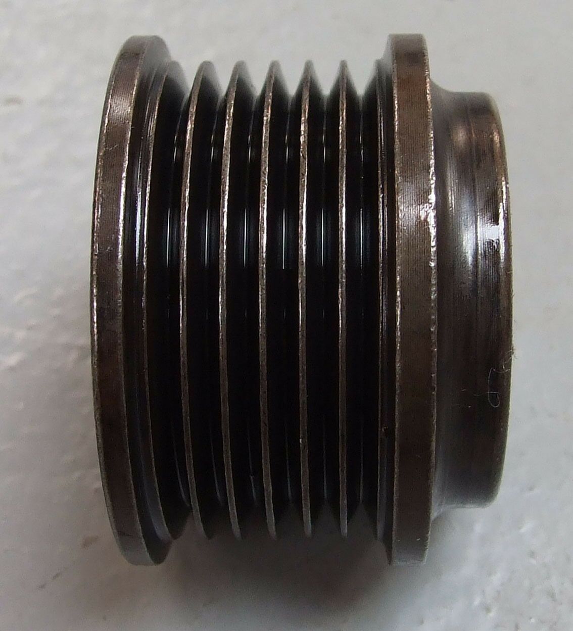 Remenica alternatora bosch 6pk mercedes 124