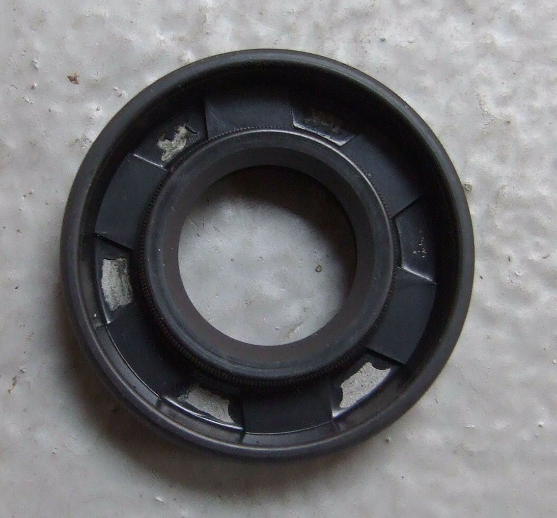 Semering pumpe hitachi 15x32x7