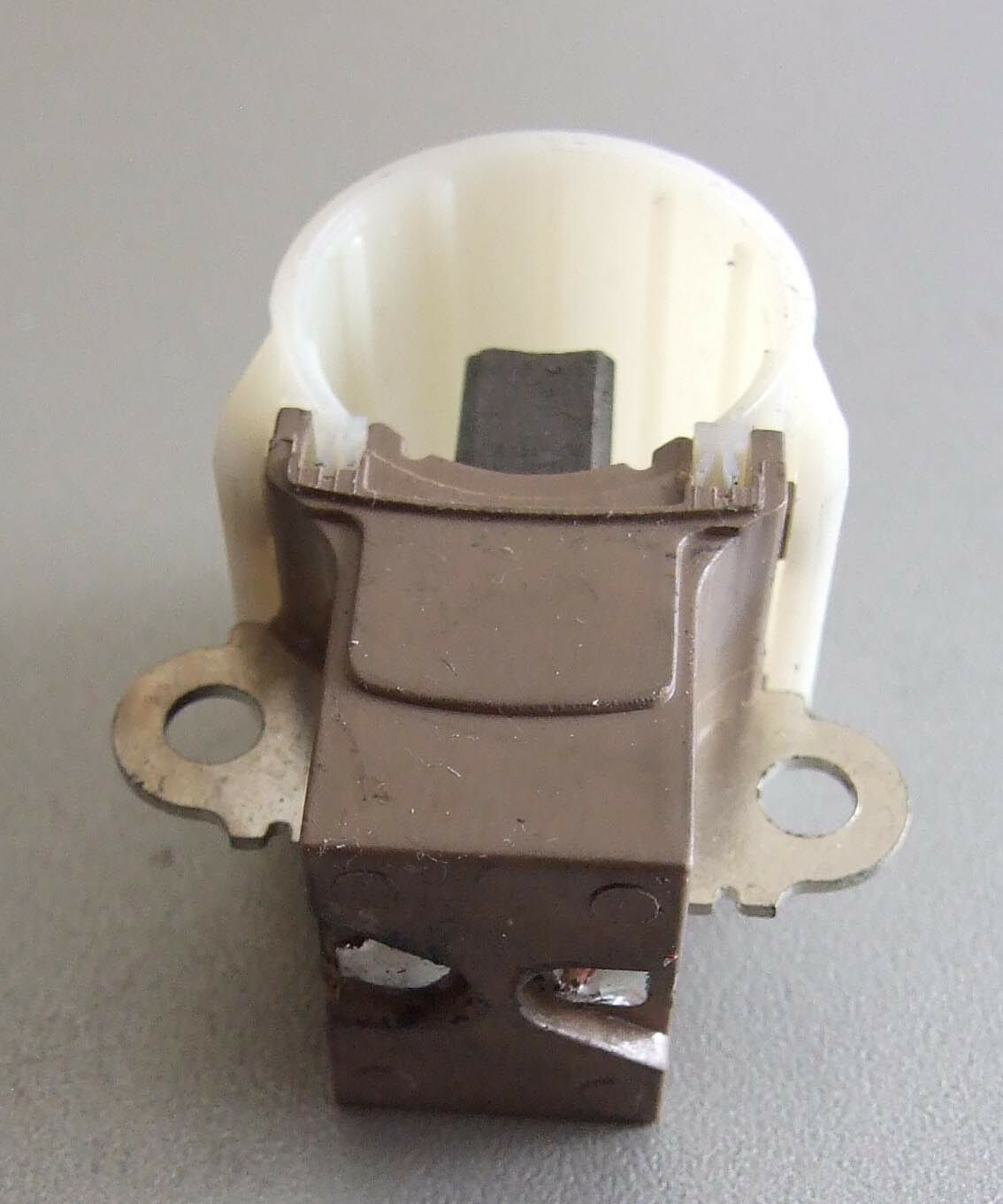 Nosac cetkica alternatora denso toyota yaris 1.4 d4d