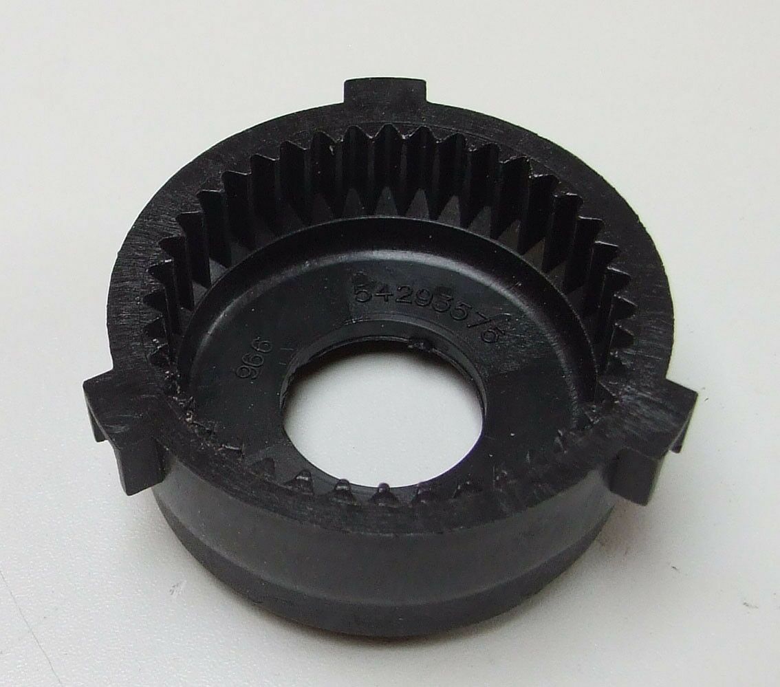 Plastika reduktora lucas lada