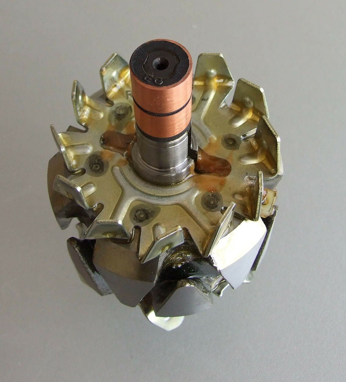 Rotor alternatora denso kubota 40a