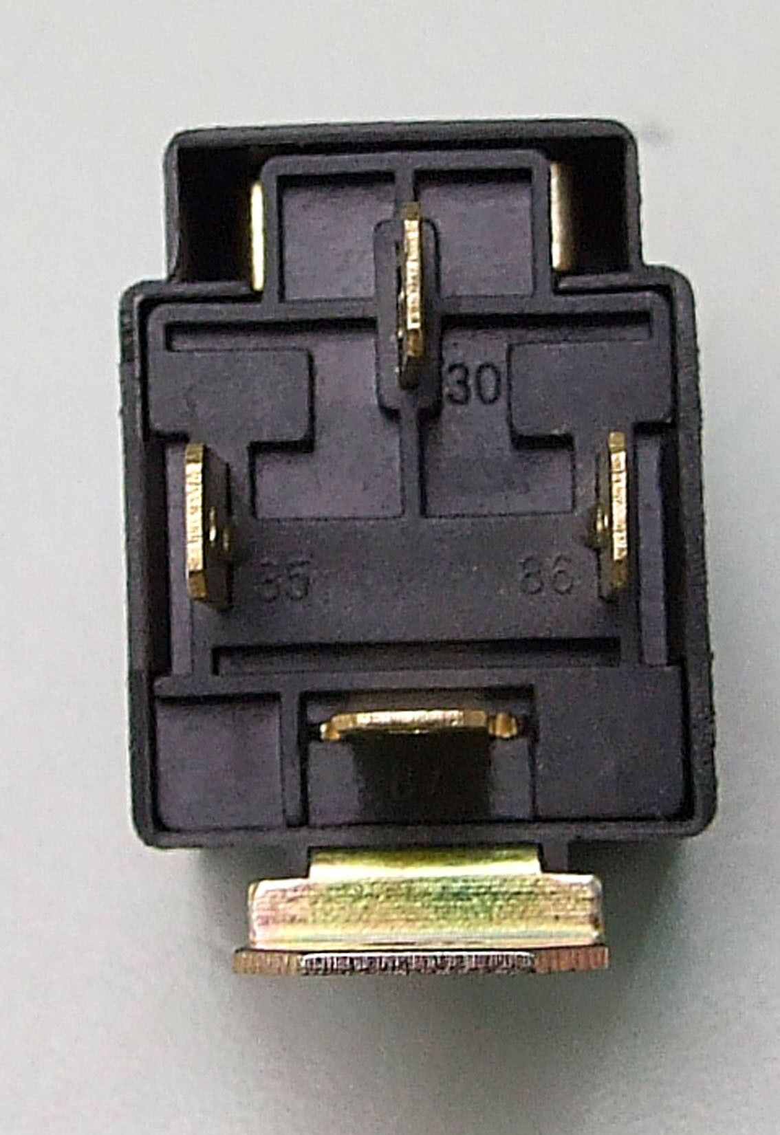 Relej mini 12v s osiguracem