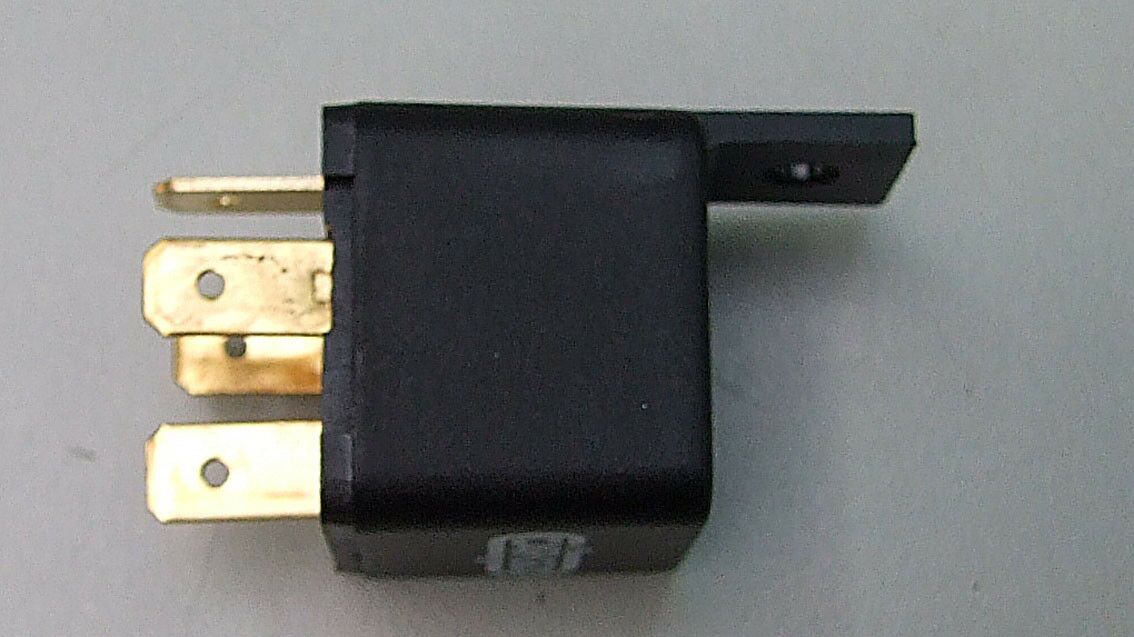 Mini relej 12v 5 pin