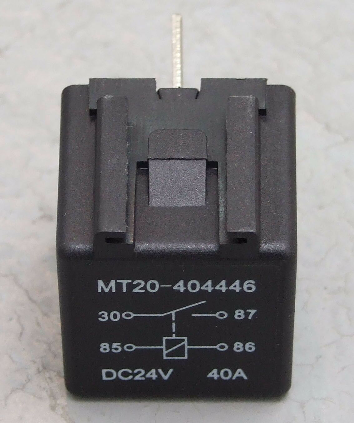 Mini relej 24v 40a 4 pin