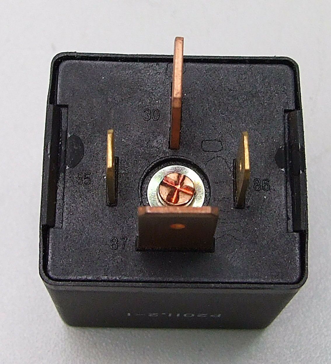 Mini relej 24v 70a 4 pin