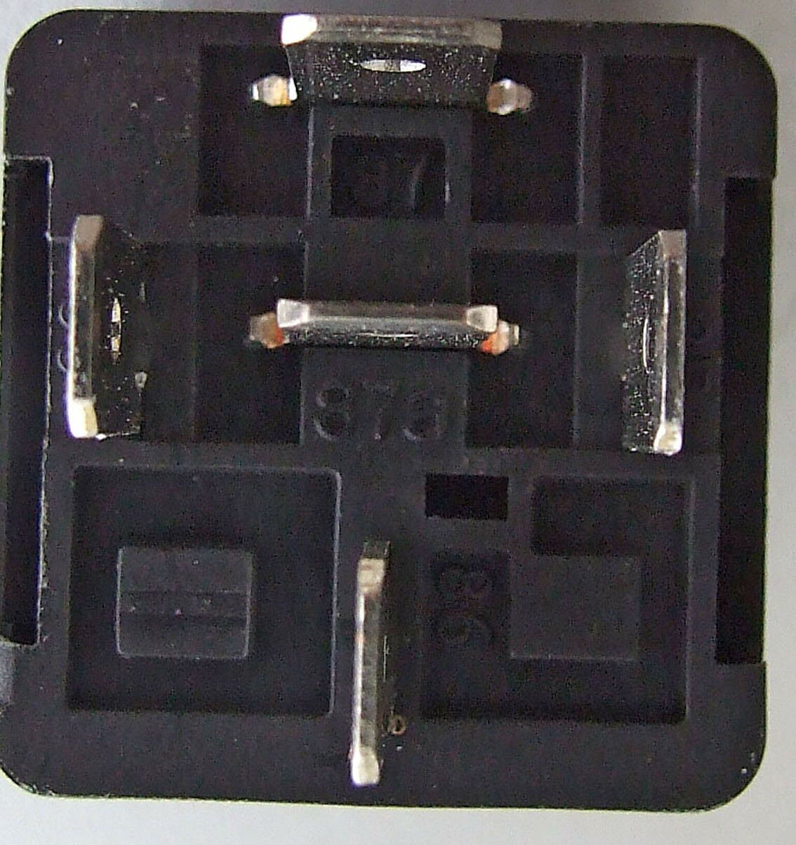 Relej 24v 10/22a 5pin