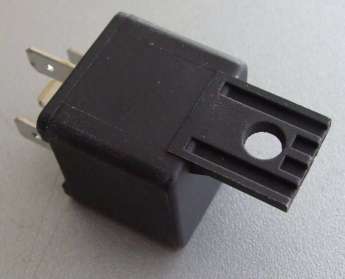 Relej 24v 10/22a 5pin