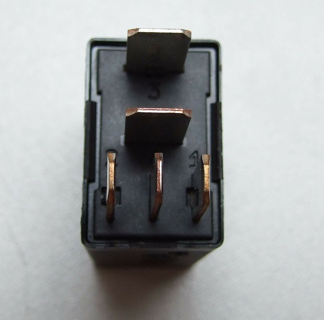 Mikro relej 12v 15/25a s diodom