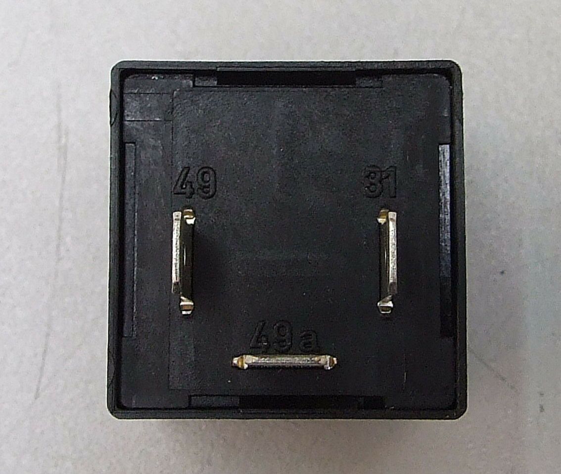 Relej zmigavaca 12v 3 pin