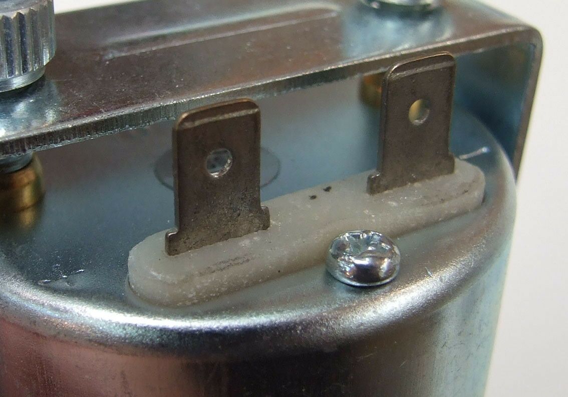 Elektricni sat 12-28v za mjerenje radnih sati fi52