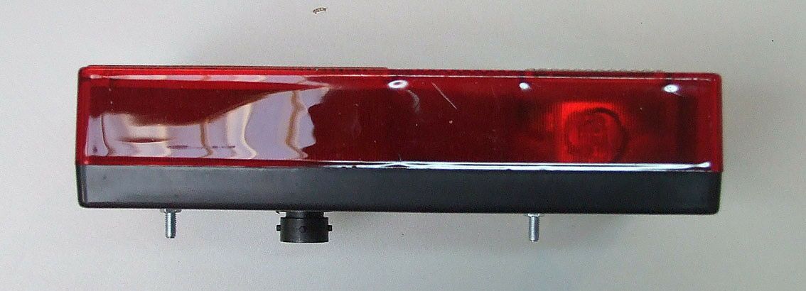 Stop lampa desna uni 235x135x52