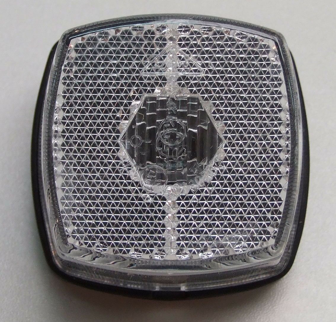 Lampa bijela 62x62