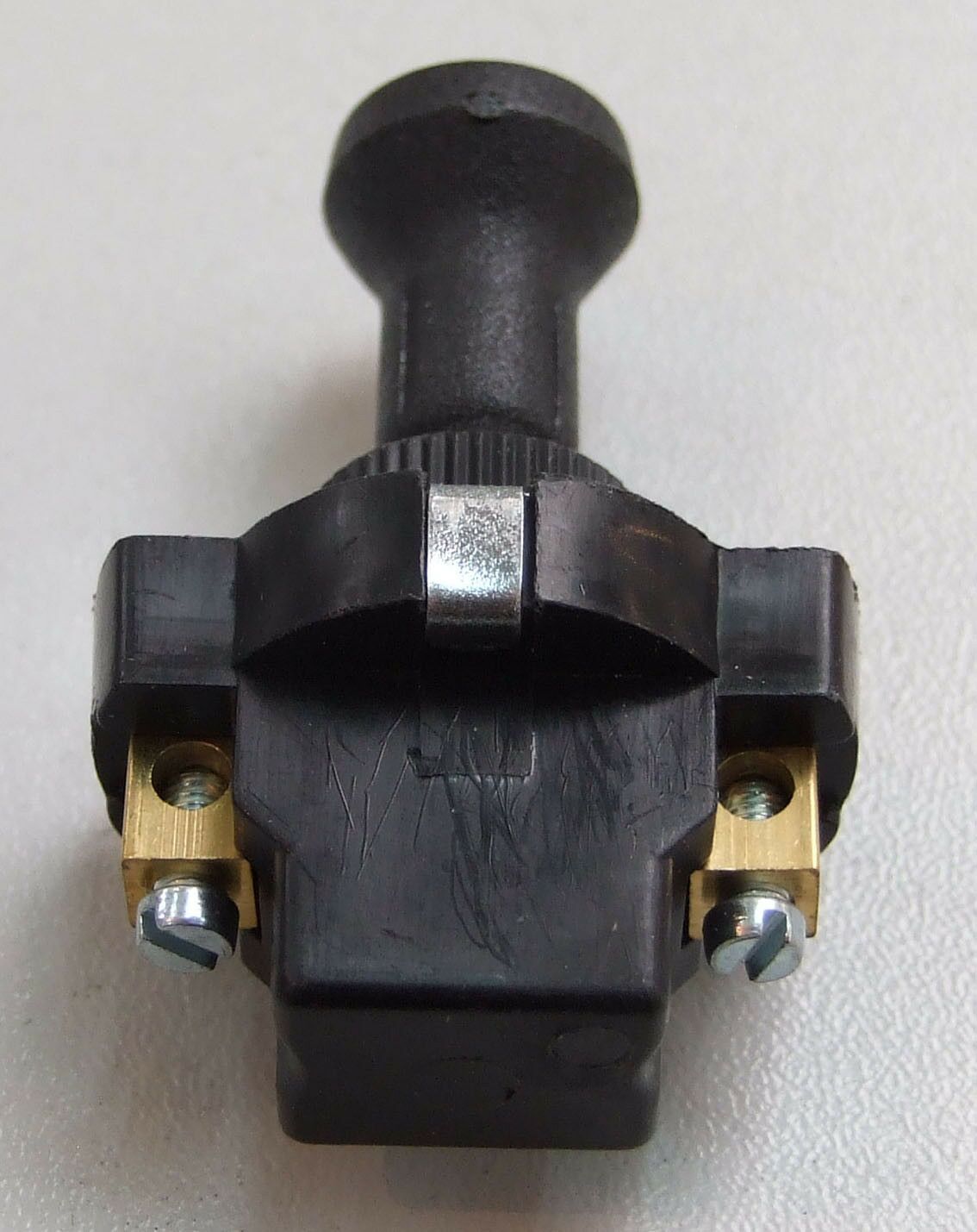 Potezni prekidac 12v 25a, 24v 12.5a
