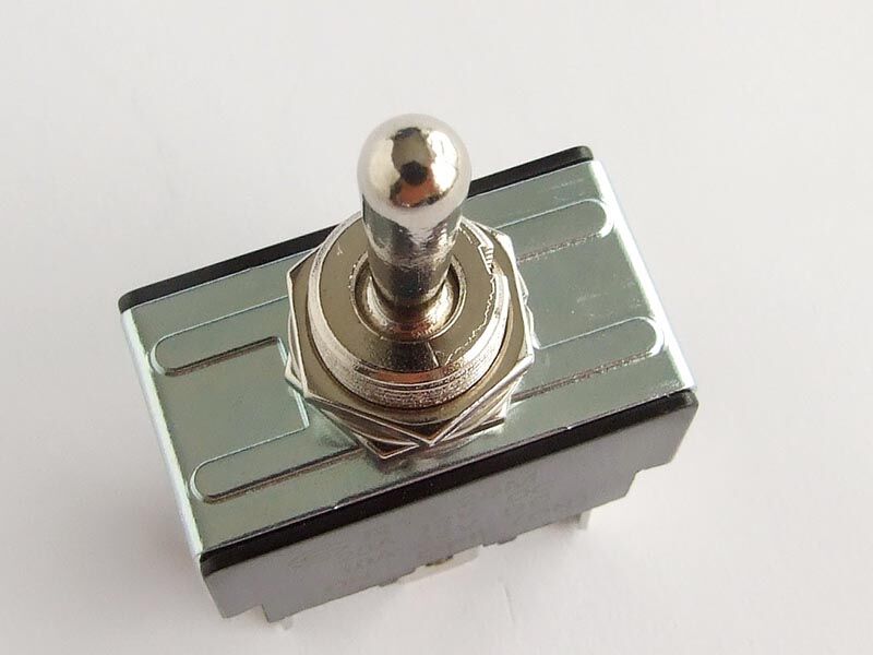Prekidac on-off-(on) 12/24v 16/8a 6kont