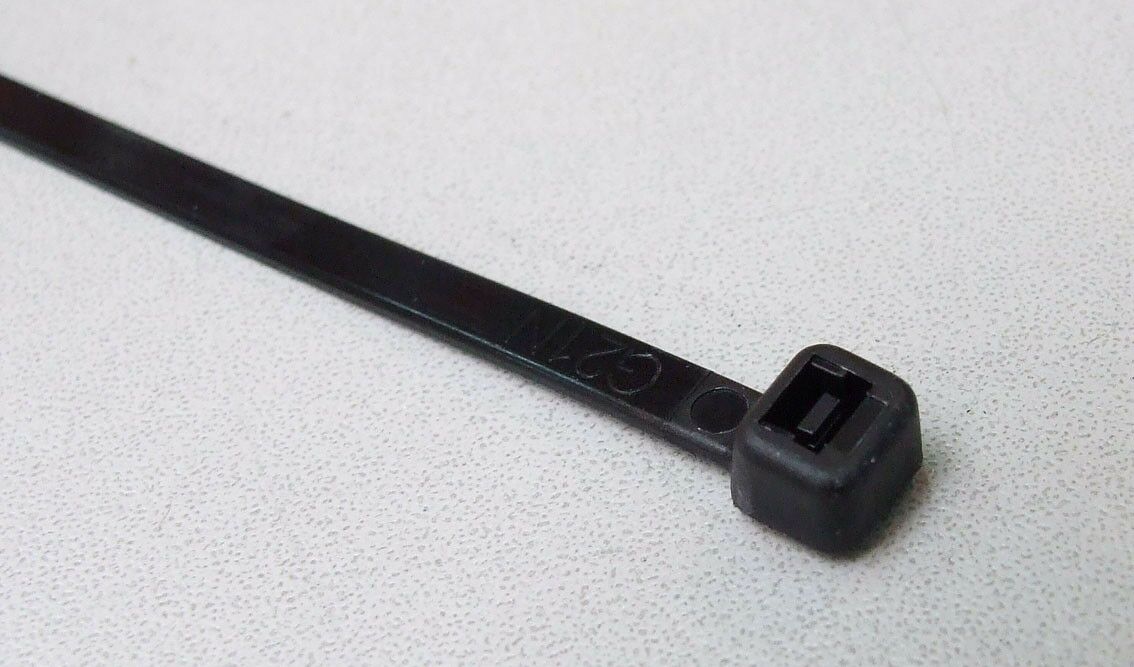 Plasticna vezica 4,8x310mm crna