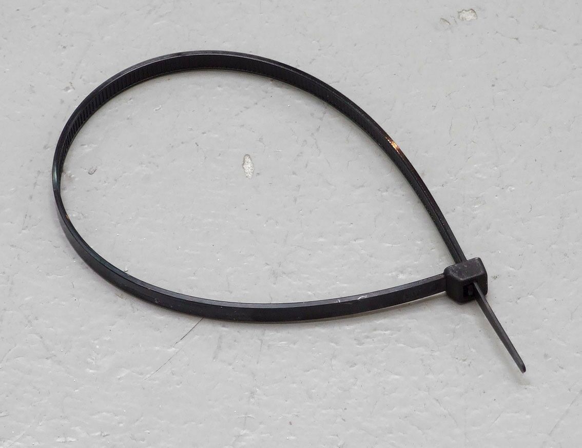 Plasticna vezica 7.6x380mm