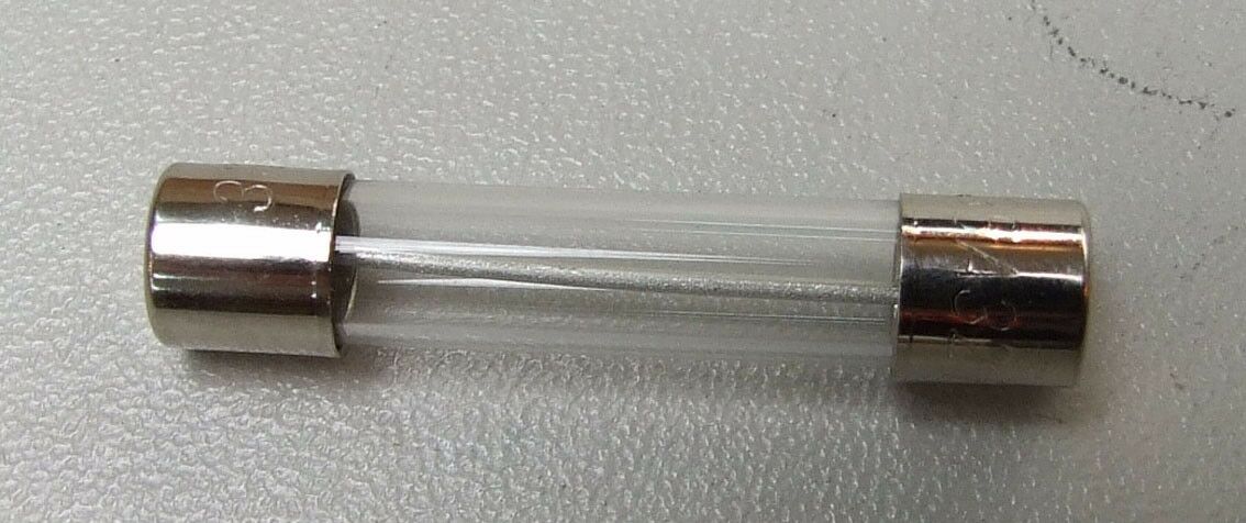 Osigurac stakleni 35a 32x6.3