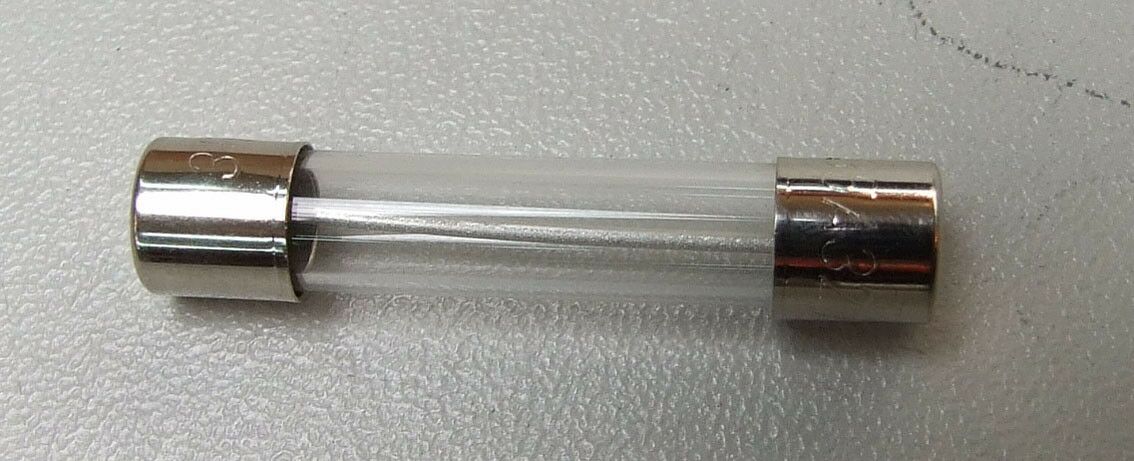 Osigurac stakleni 35a 32x6.3