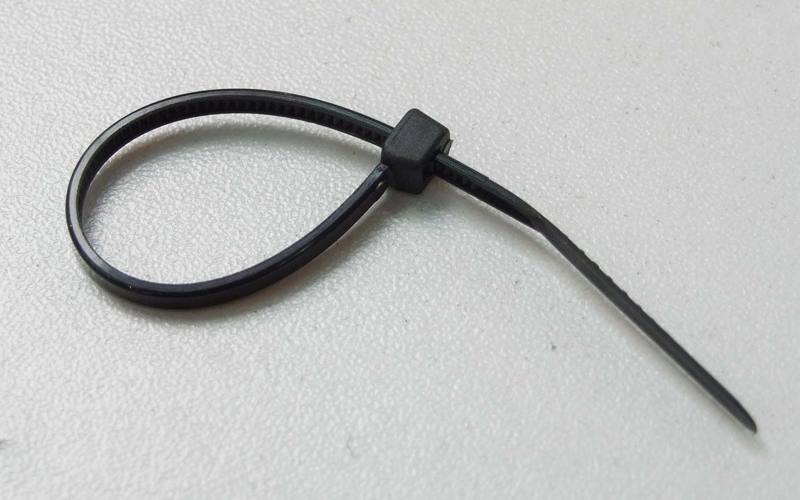 Plasticna vezica 2.5x102mm