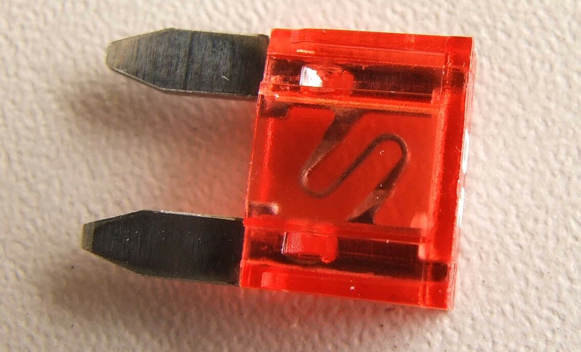 Osigurac mini 10a crveni