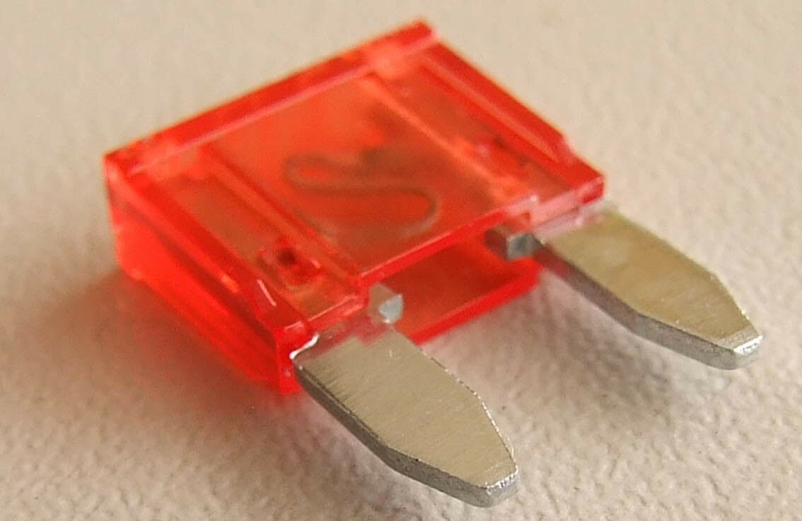 Osigurac mini 10a crveni