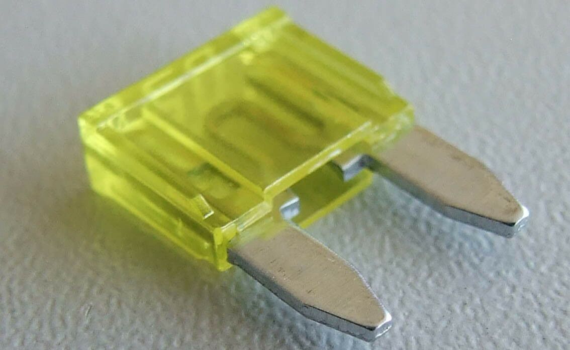 Osigurac mini 20a zuti