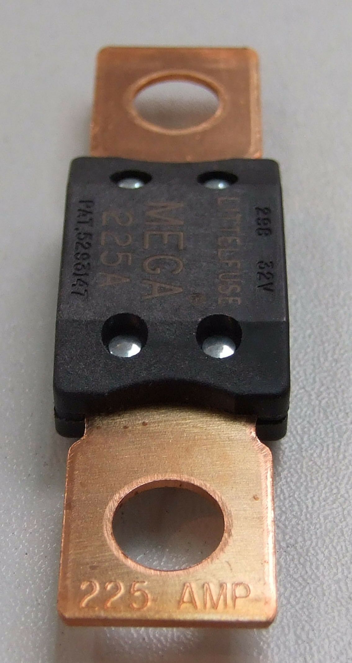 Osigurac mega 225a smedi