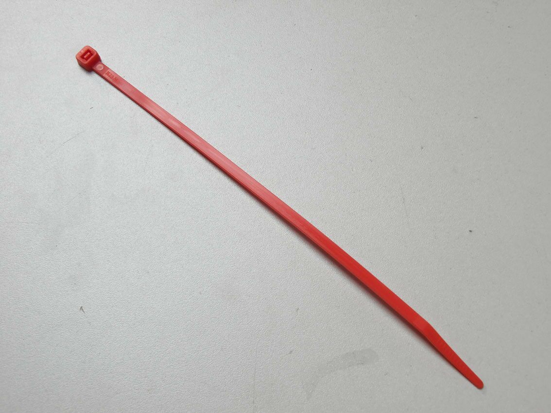 Plasticna vezica 4.8x190mm crvena