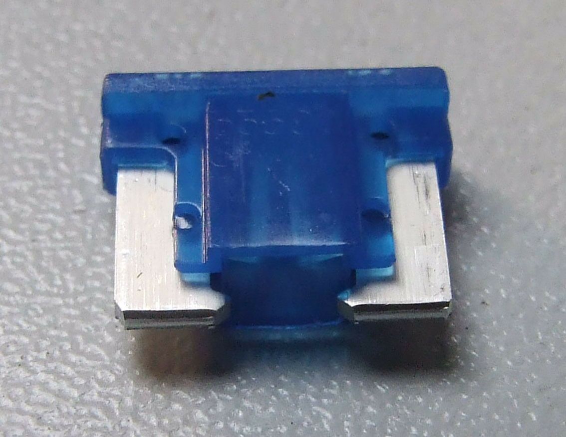 Osigurac mini 15a kratki