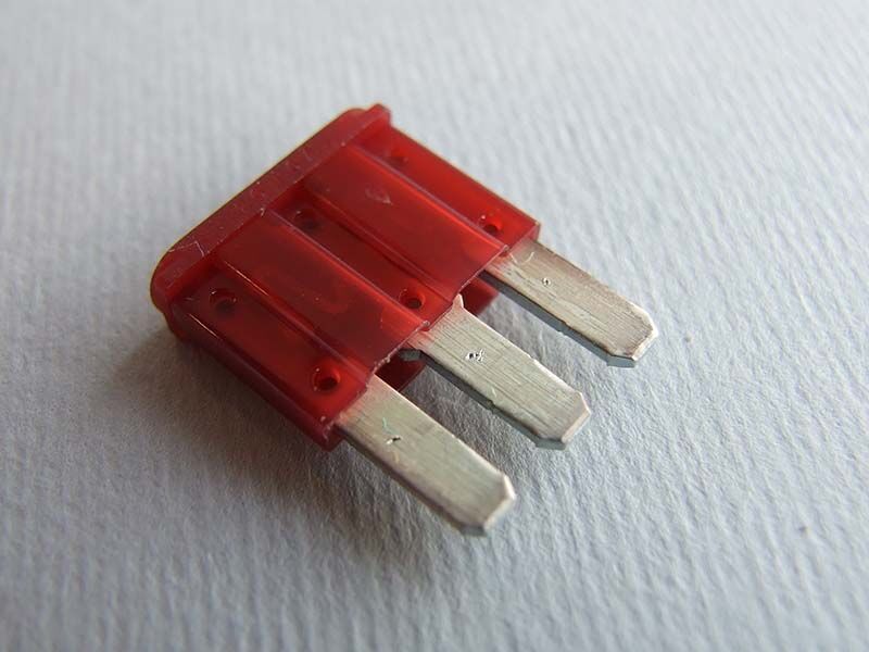 Osigurac micro3 32v - 7.5a smedi