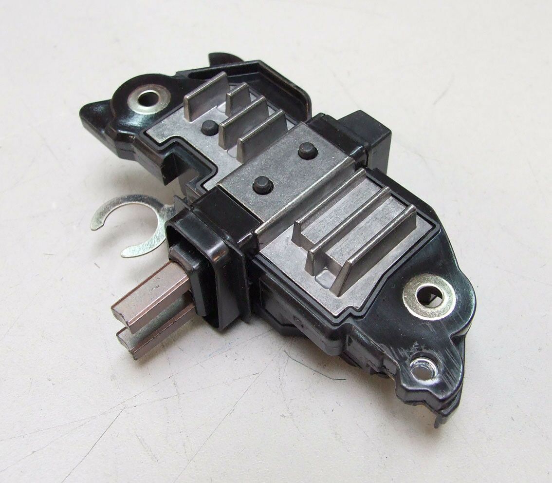 Regler bosch 12v peugeot 206 hdi citroen berlingo 2.0