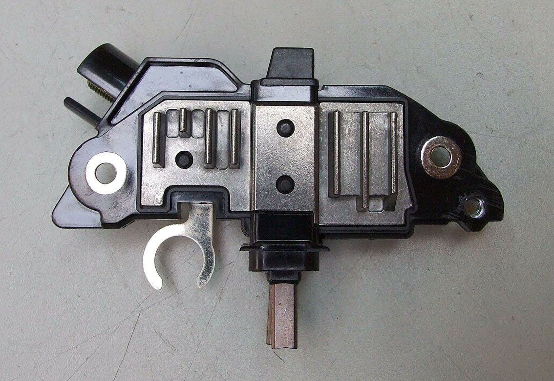 Regler bosch 12v peugeot 206 hdi citroen berlingo 2.0