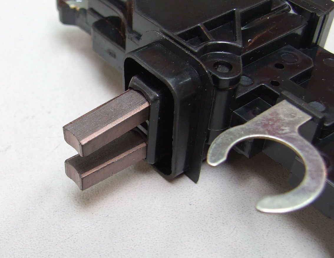 Regler bosch 12v peugeot 307 hdi citroen c4