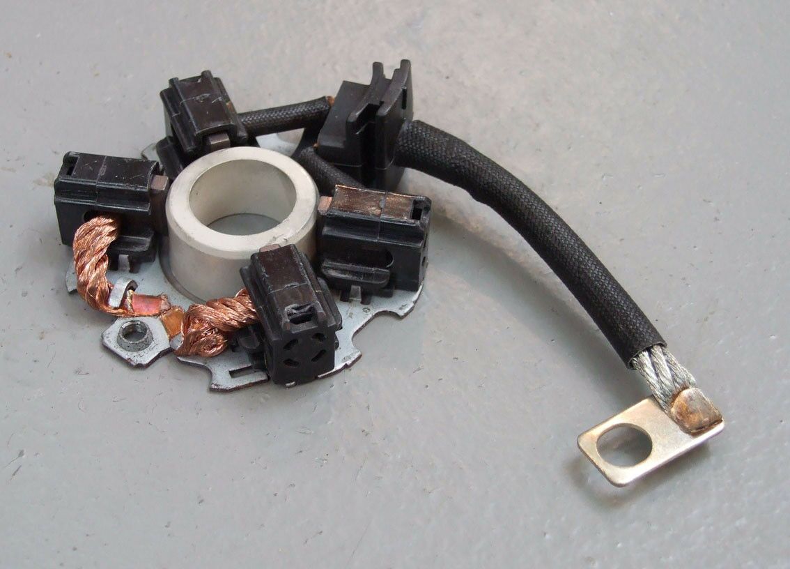 Nosac cetkica elektropokretaca mitsubishi renault megane ii