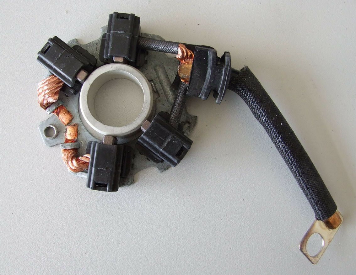 Nosac cetkica elektropokretaca mitsubishi renault megane ii