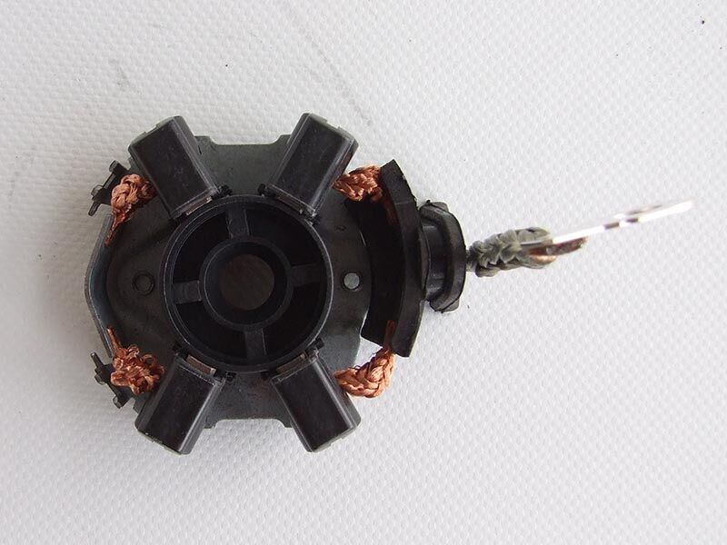 Nosac cetkica elektropokretaca bosch vw golf v