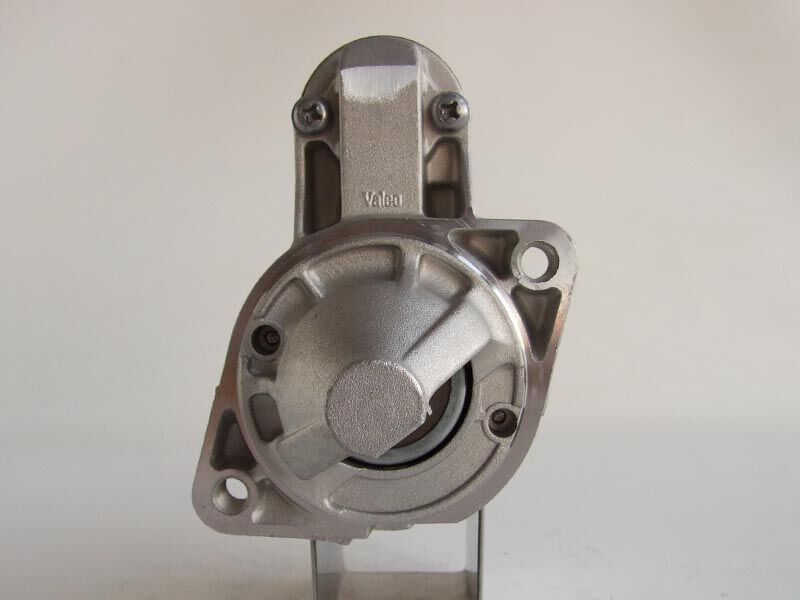 Elektropokretac valeo 12v 0.9kw  8z mitsubishi colt 1.3 1.5 1.6, hyundai