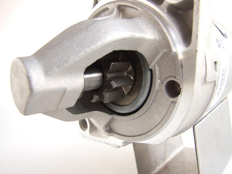 Elektropokretac valeo 12v 0.9kw  8z mitsubishi colt 1.3 1.5 1.6, hyundai