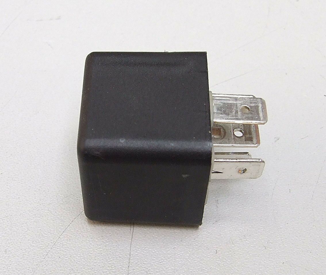 Relej 24v 10/22a 5 pin