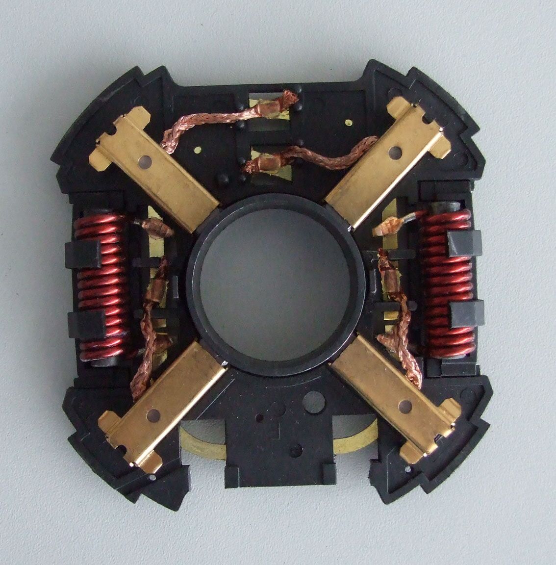Nosac cetkica sa cet. za motor