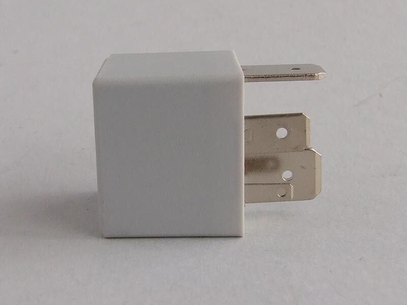 Relej pumpe goriva 12v 4 pin