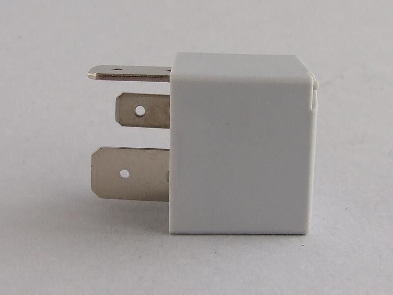 Relej pumpe goriva 12v 4 pin