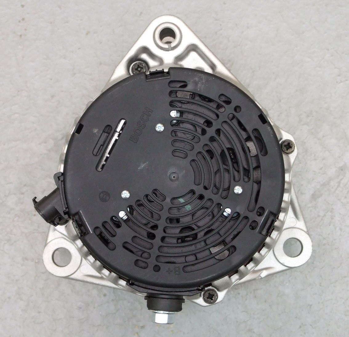Alternator bosch 24v 90a man