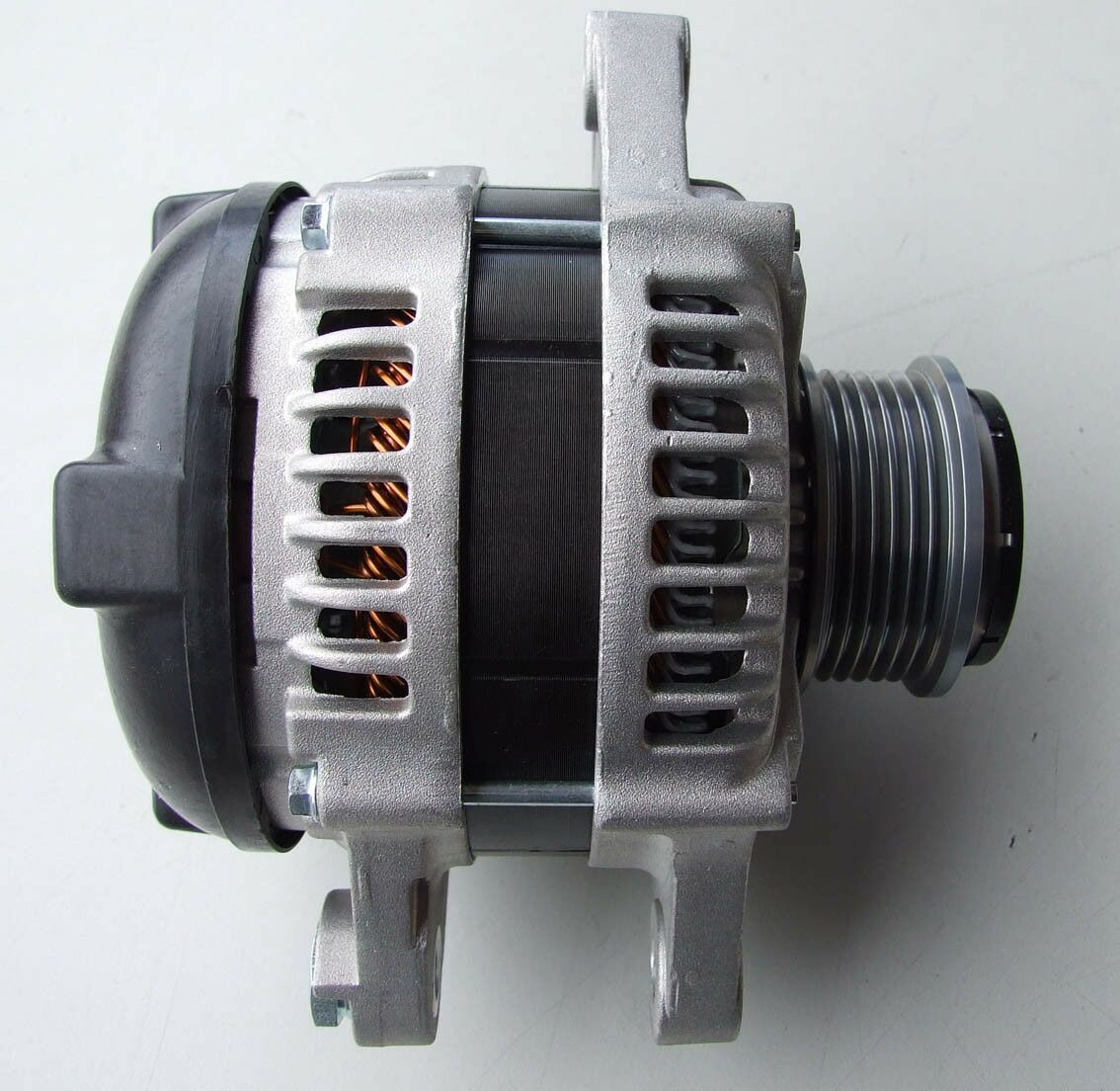 Alternator denso 12v 100a toyota corolla 1.4 d4d