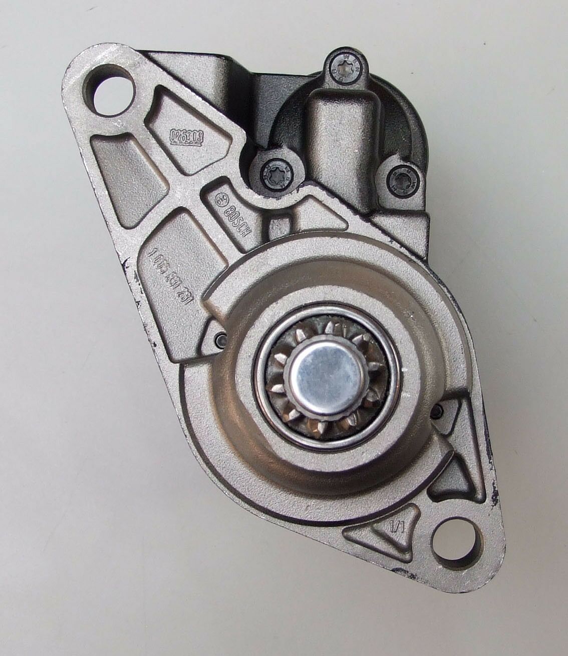 Elektropokretac bosch skoda fabia 1.4 mpi `02.- 113515 