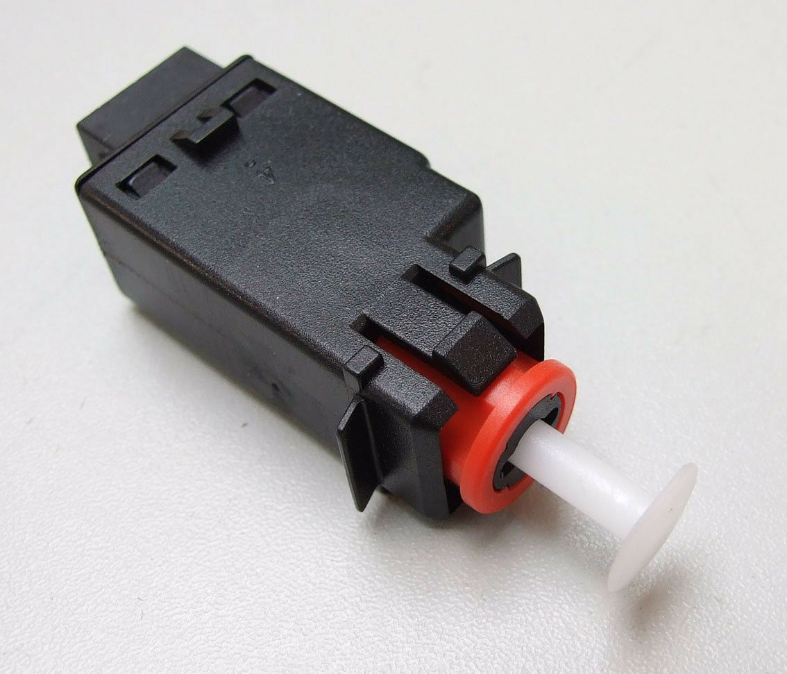 Prekidac stop svjetla bmw 3 e30